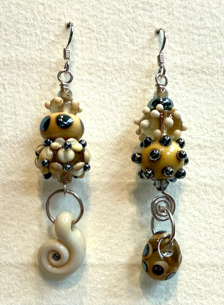 Large asymmetrical earrings (ivory and silver)
