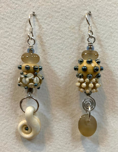 Large asymmetrical earrings (ivory and silver)