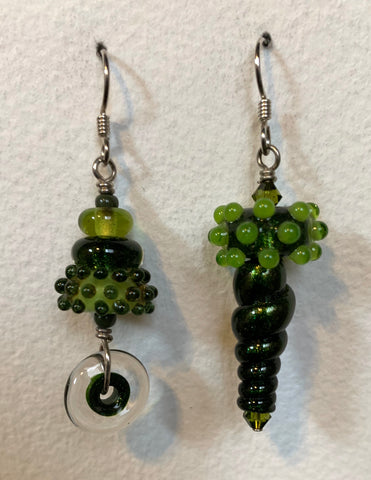 Asymmetrical earrings (forest green)