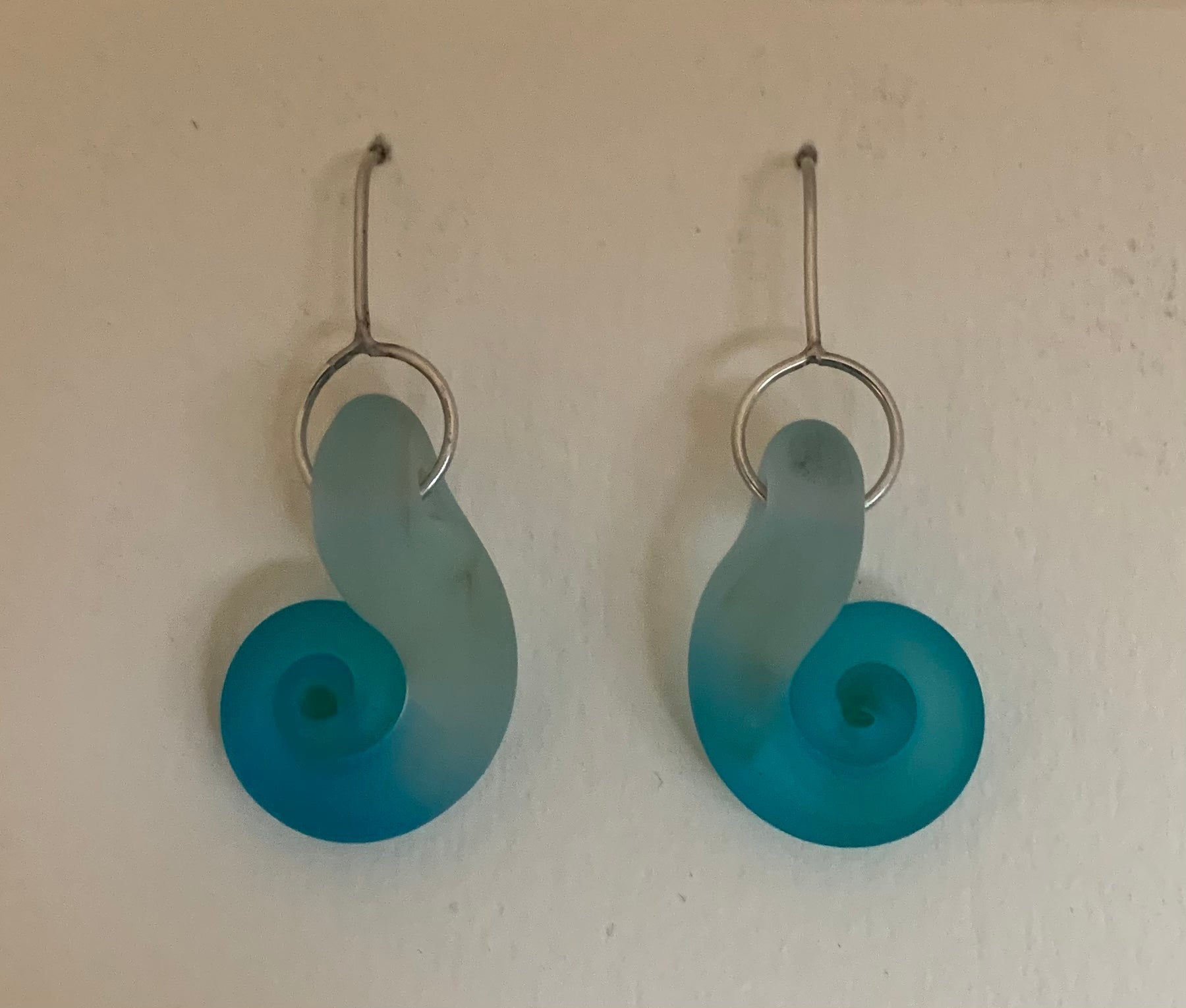 Spiral bead earrings (etched light aqua)