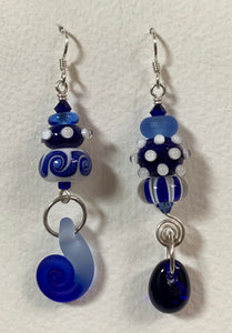 Large asymmetrical earrings (blue and white)