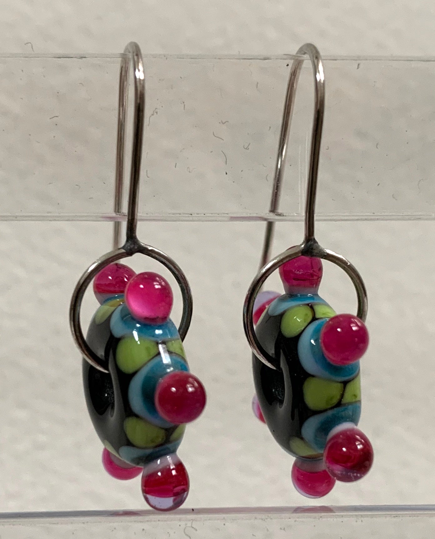 Circle earrings (black pink multi)