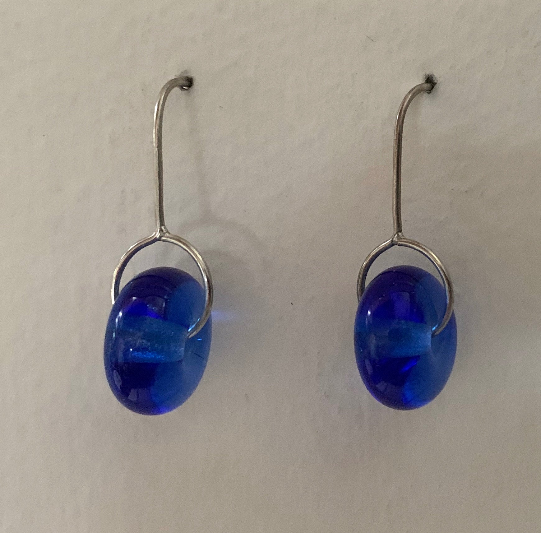 Circle earrings (medium blue)