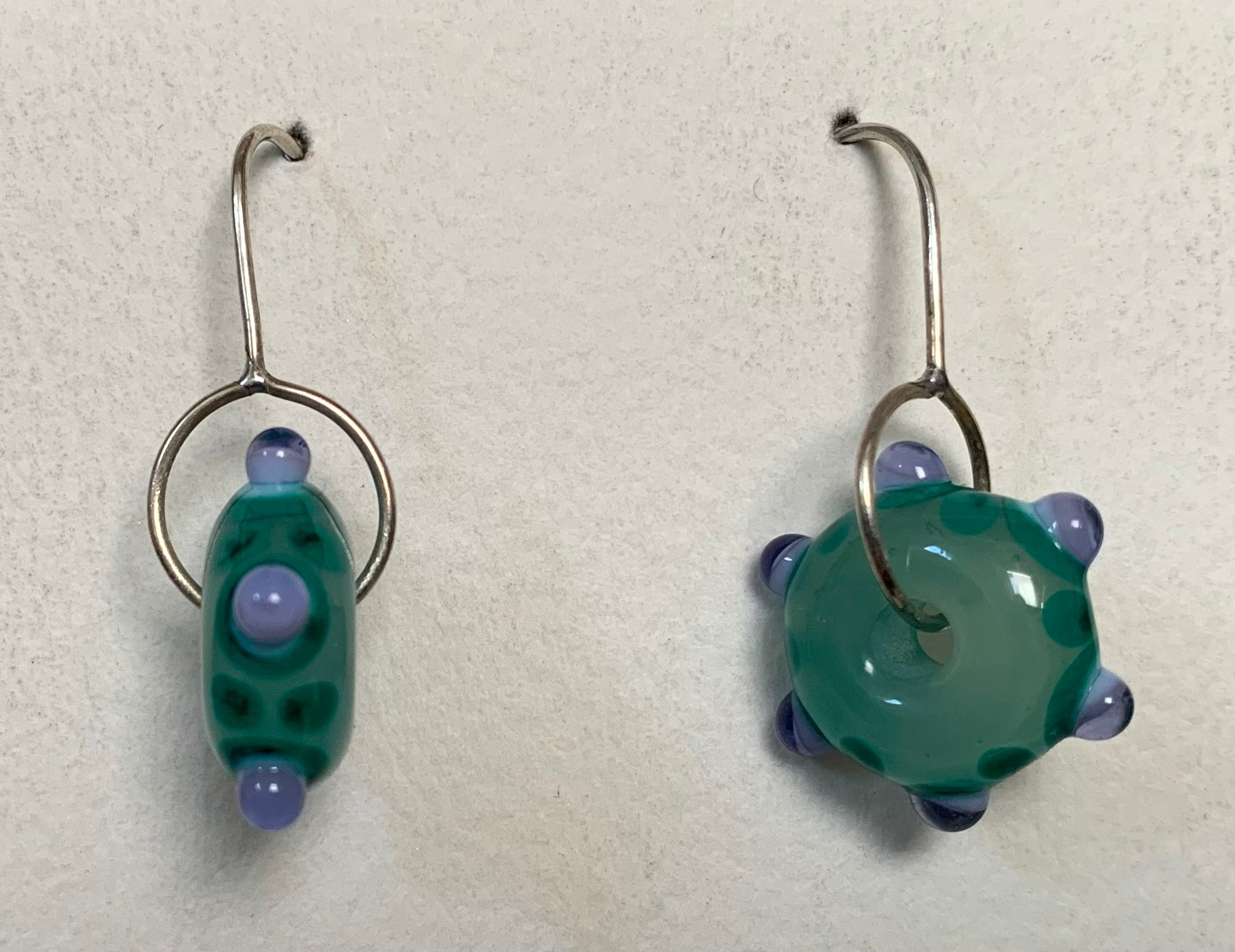 Circle earrings (celadon/lavender)